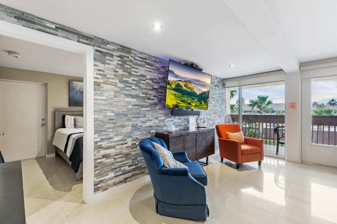 Newly Decorated Condo In Beautiful Beachfront Resort South Padre Island Buitenkant foto